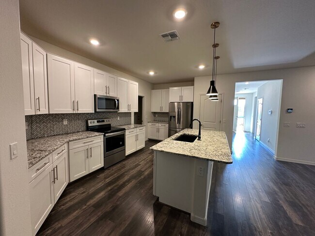 Photo - 3 BEDROOM HOME IN DESERT OASIS IN SURPRISE