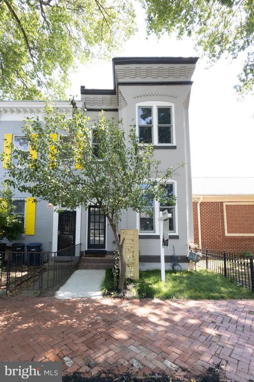 Building Photo - 1239 5th St NW Unit 1