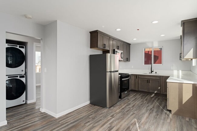 Building Photo - Brand New 2 Bedroom / 1 Bath Home | Ocean ... Unit 6730 Thomson Court