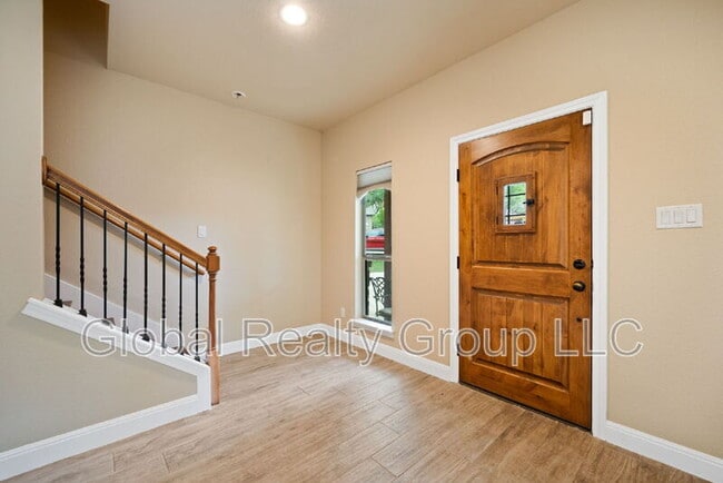 Photo - 635 Bluffside Dr