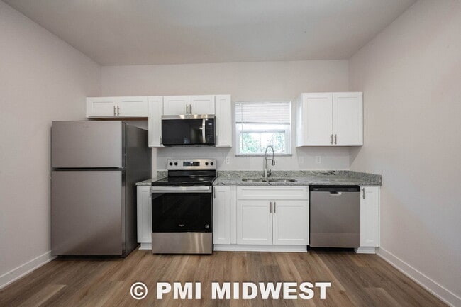 Photo - 1525 E Market St