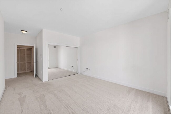 Photo - 585 9th St