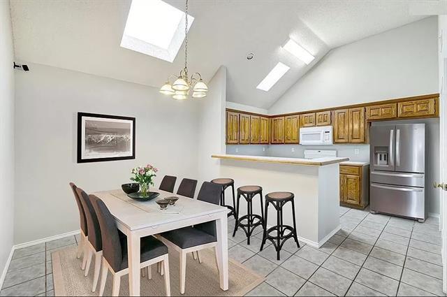 Photo - 217 Benwynd Dr