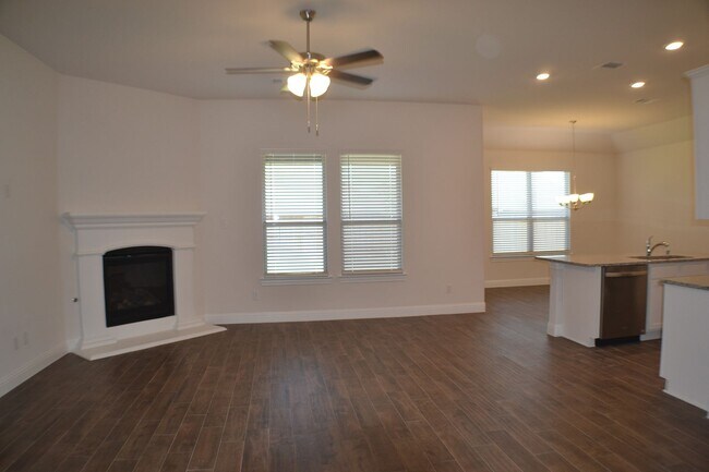 Photo - House For Lease in Celina