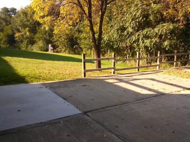 Photo - 1507 S Maple St Unit 1507