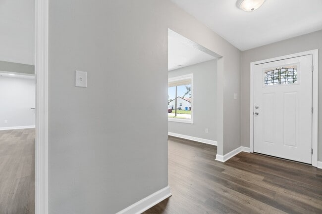 Photo - 2916 Knight Rd