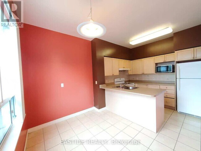 Photo - 23 Hollywood Ave Unit Ph206