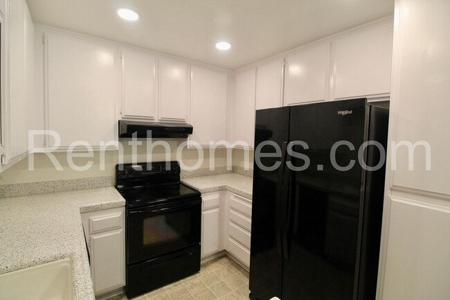 Photo - Mission Valley, 10225 Caminito Cuervo #143- Secured building! Close to shops and restaurants!