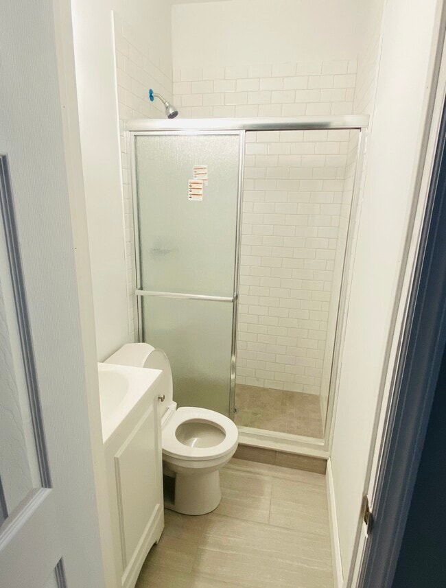 Photo - 1607 W Diamond St Unit 1f