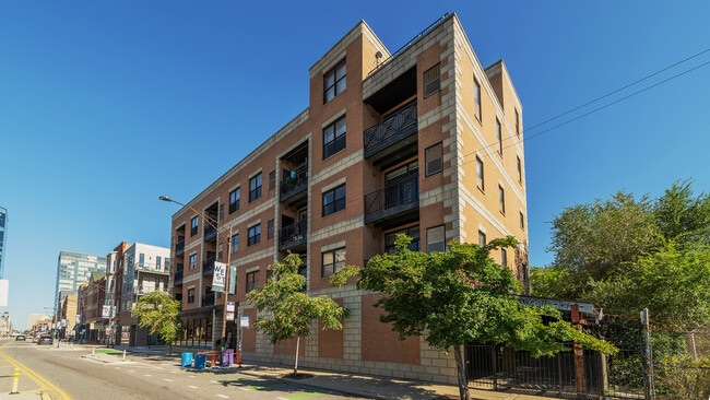 Photo - 651 N Milwaukee Ave Unit 304