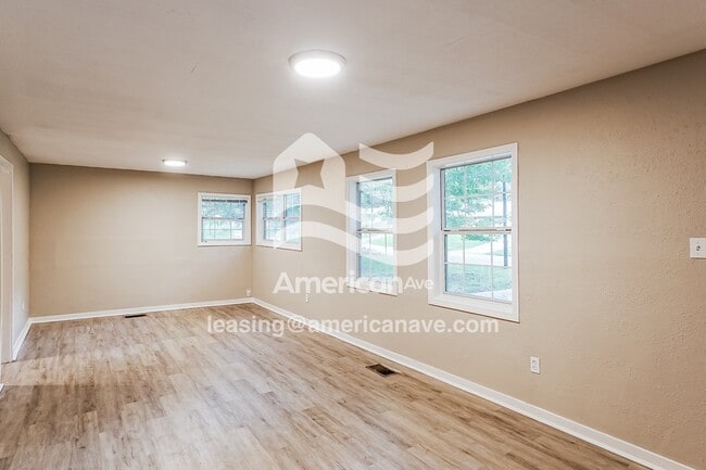 Photo - 3027 Woodside Dr