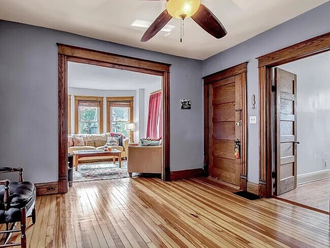 761 Ashland Ave Unit 761 Ashland Avenue