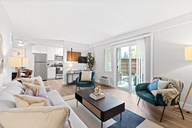Spacious Living Room at Veranda La Mesa Apartments in La Mesa, CA 91942