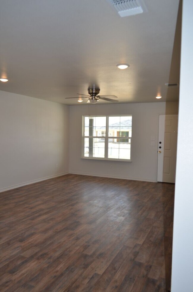 Photo - 1826 Castroville Trl Unit B 1826