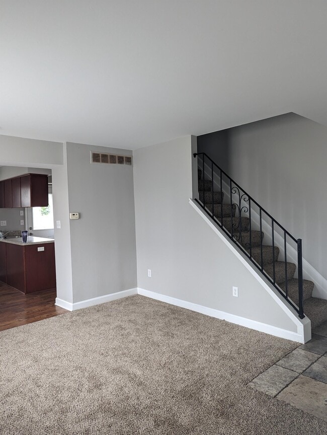 Photo - 38450 Meadowdale St