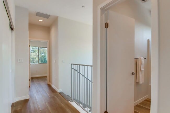 Photo - 2218-20 Langmuir St Unit 6716