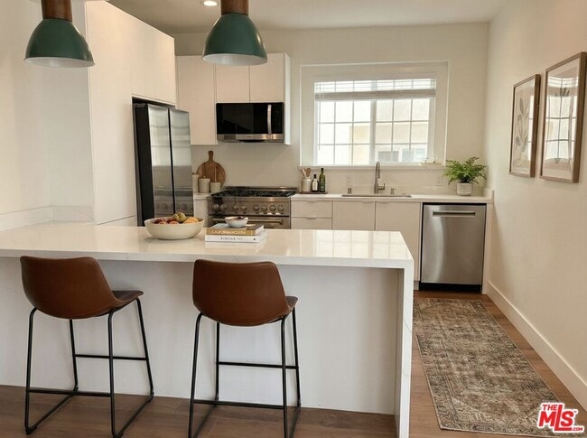 Photo - 1000 S Sherbourne Dr