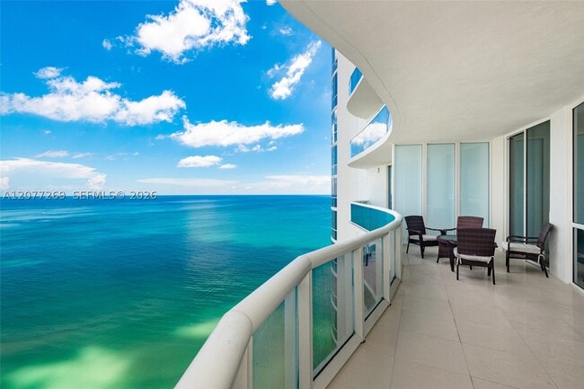 Building Photo - 16001 Collins Ave Unit 2903