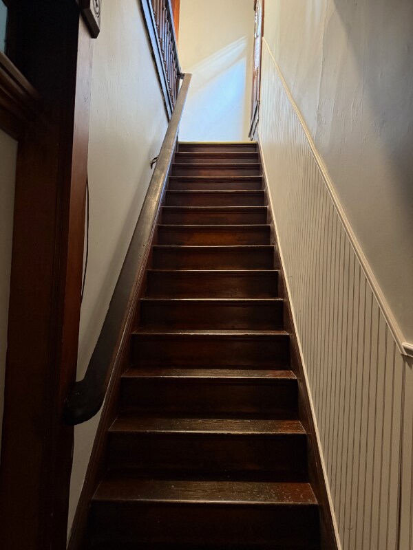 Photo - 1603 E Oak St Apartment