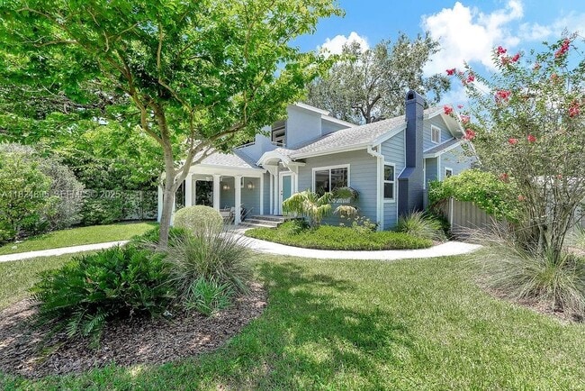 Building Photo - 150 NE 50th St