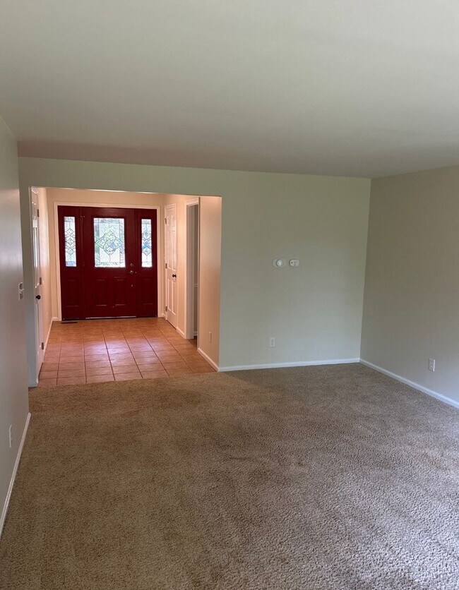 1130 Heathshire Dr