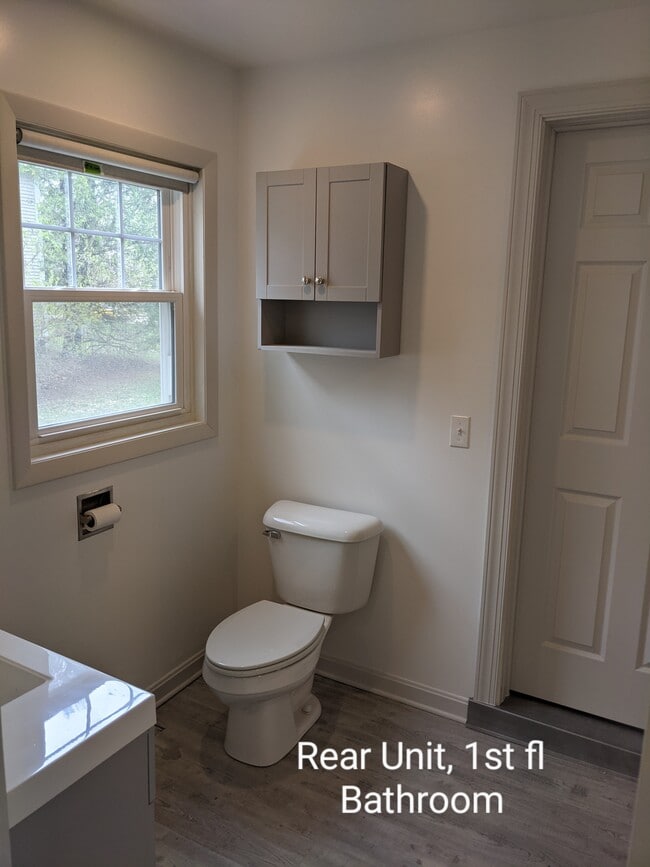 Baño - 69 Main St Unidad B