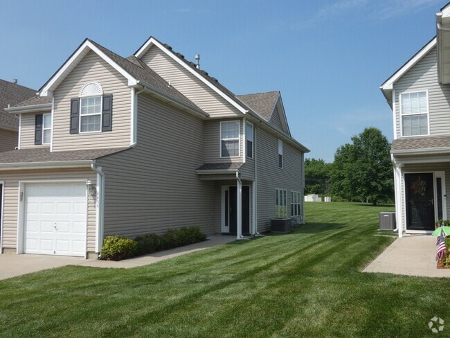 Building Photo - Renewed Townhome-4454 NE 83rd-Northland, K...