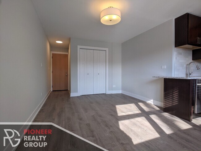 Photo - 456 W Barry Ave Unit 224