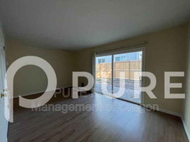 Photo - 14368 SE Lee Ave Unit #2