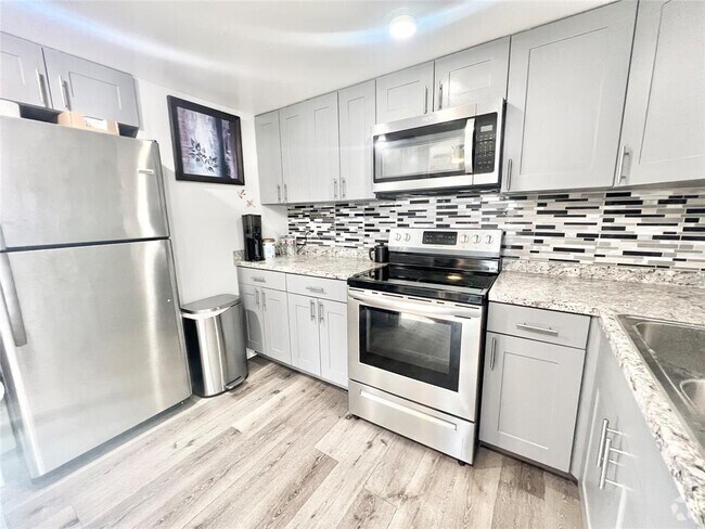 Building Photo - 2016 Main St Unit 922 Rental