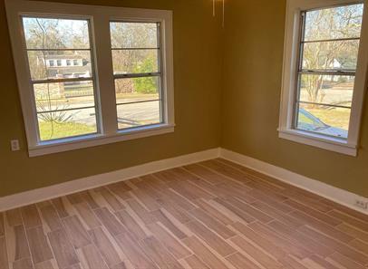 Photo - 504 E Bradford St