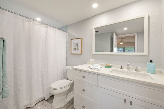 Photo - 366 Charlemagne Blvd Unidad C103