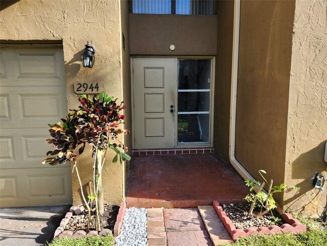 Building Photo - 2944 E Missionwood Ln