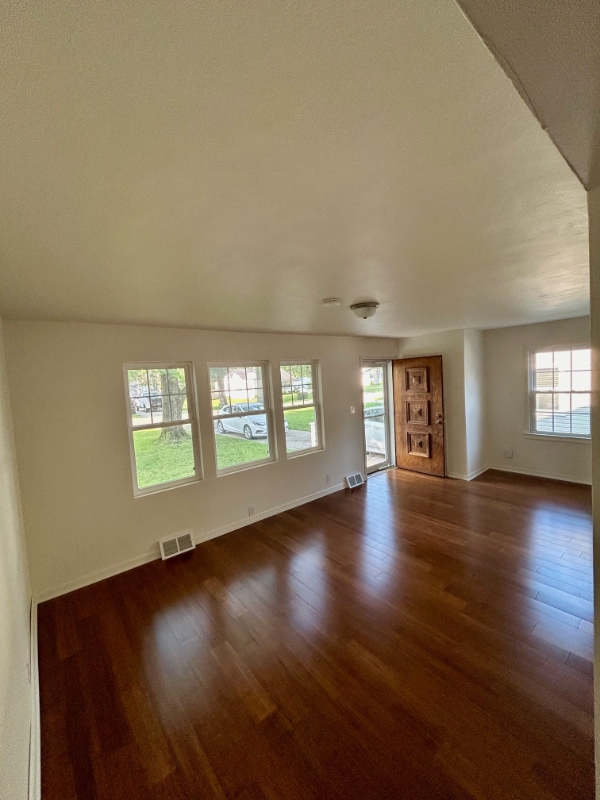 2324 Van Buskirk Rd