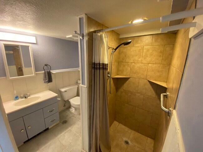 Photo - The Hawthorne Hideaway - Basement Unit