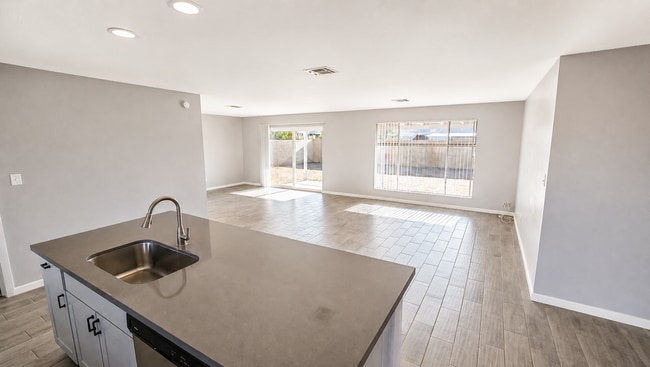Photo - 2024 N 81st Pl