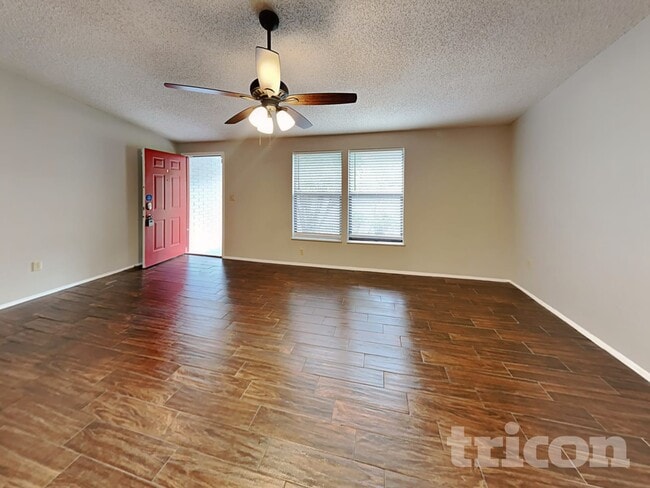 Photo - 8102 Chickasaw Ln