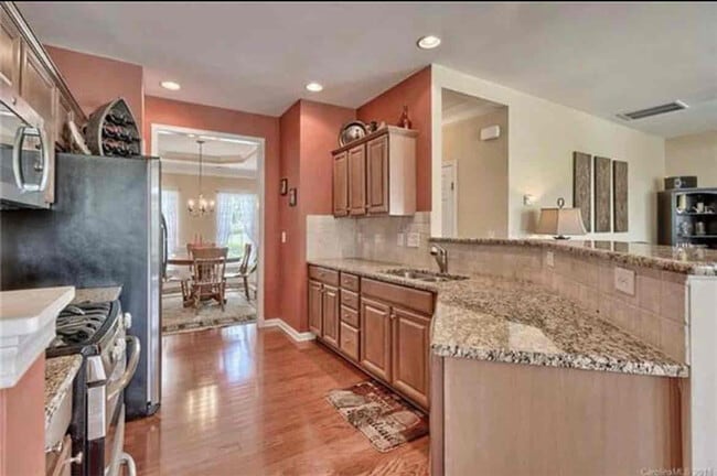 Photo - 113 Snead Rd