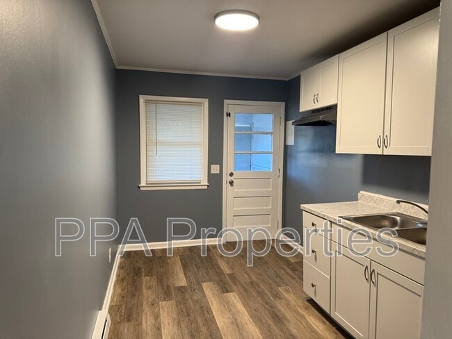 Photo - 1412 Cedar Ave