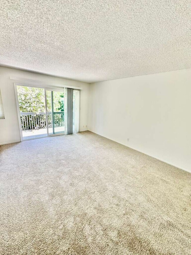 Photo - 998 Ignacio Blvd Unit 22
