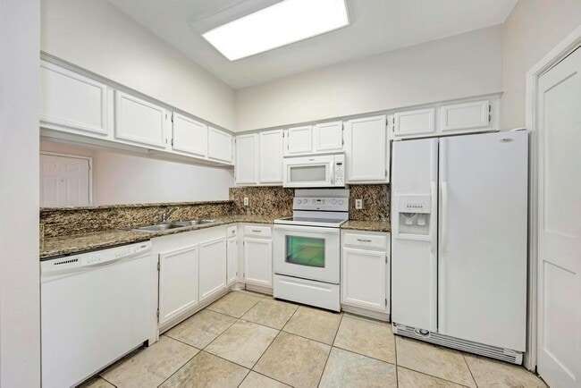 Photo - 2901 San Jacinto Blvd Unit 108