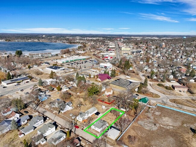 Photo - 139 Mosser St