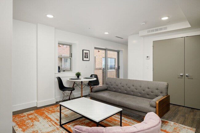 Photo - 3835 Main St Unidad - 1001