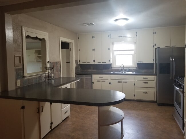 Photo - 1008 S Stanley St