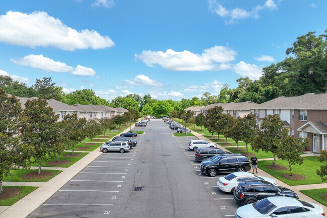 3400 Old Bainbridge Rd - Alternate Photo - Camillia Gardens