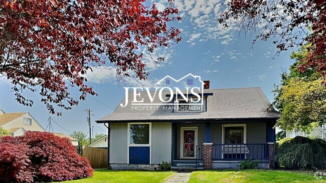 Building Photo - Charming 5-bedroom home near shopping, par...
