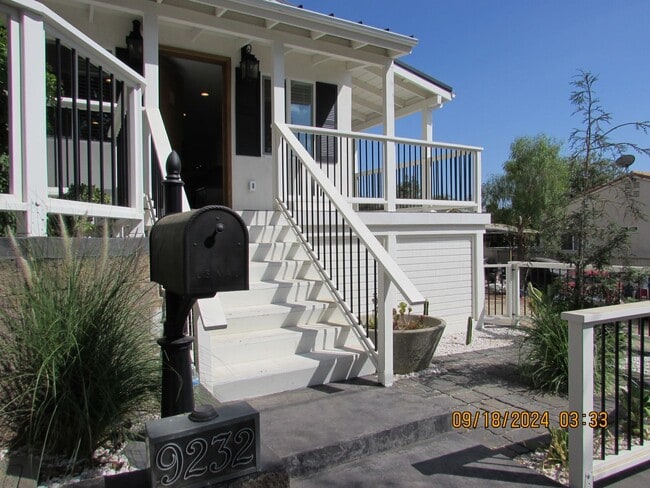 Photo - Completely remodeled 2bed/2bath cottage in... House