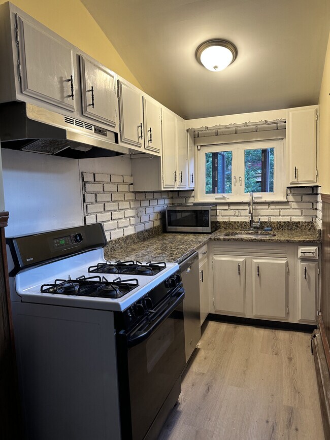 Photo - 22 Grand View Ave Unidad 2