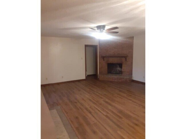 Photo - 10 NW 58th St