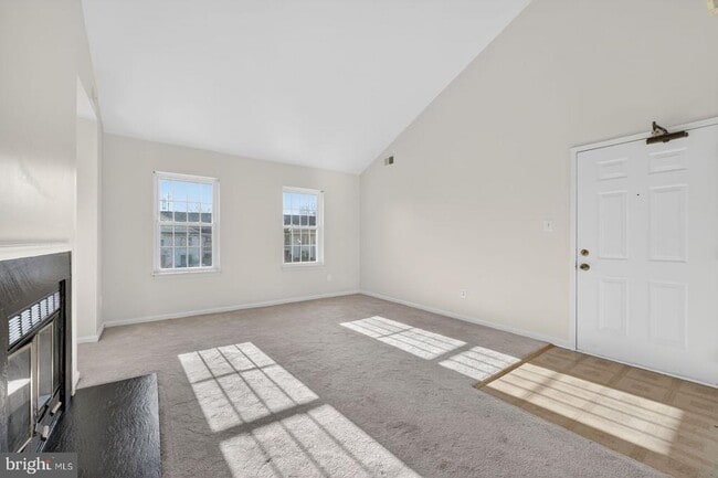 Building Photo - 6903 Sandra Marie Cir Unit B